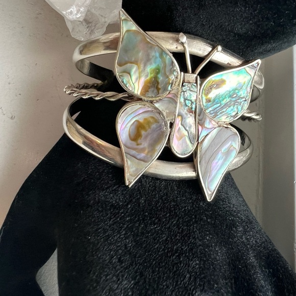 Mexican Silver and Abalone Cuff Butterfly - Picture 4 of 9